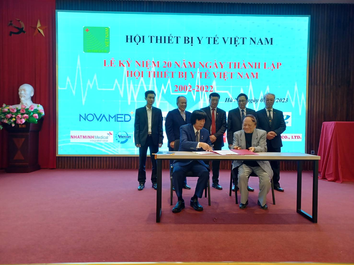 2023年1月6日本協會與越南醫材公會簽署MOU